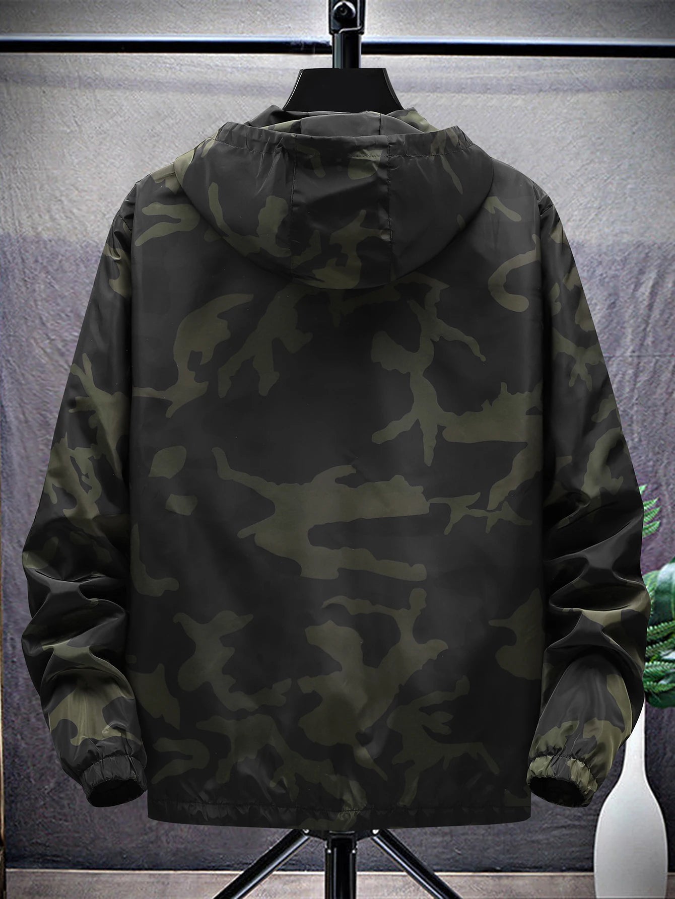 Men’s Hooded Camouflage Jacket – Casual Streetwear Camo Coat for , Sports & Everyday Style