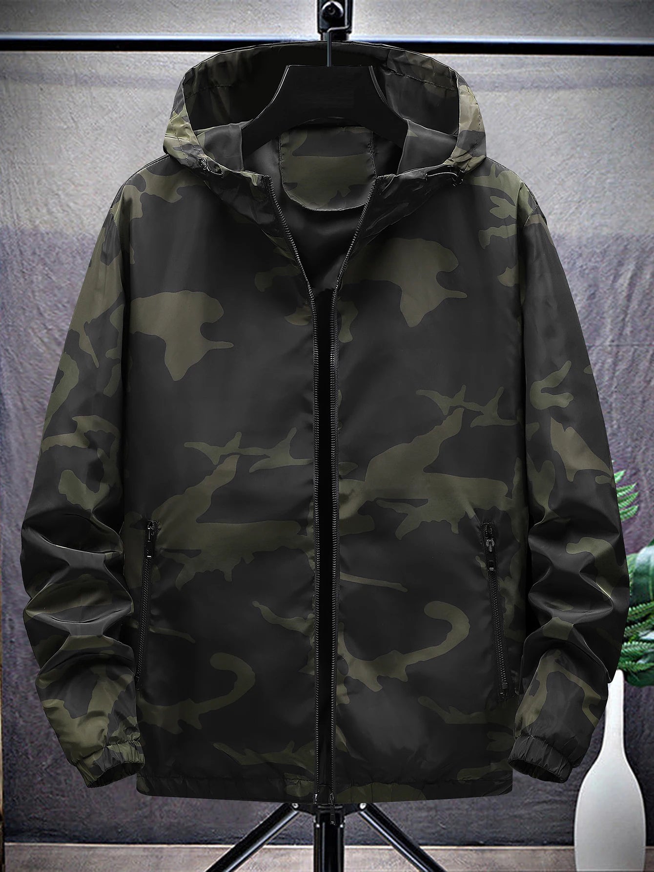 Men’s Hooded Camouflage Jacket – Casual Streetwear Camo Coat for , Sports & Everyday Style